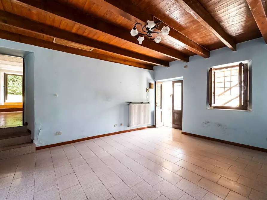 Immagine 48 di Rustico / casale in vendita  in via Toti a Varese