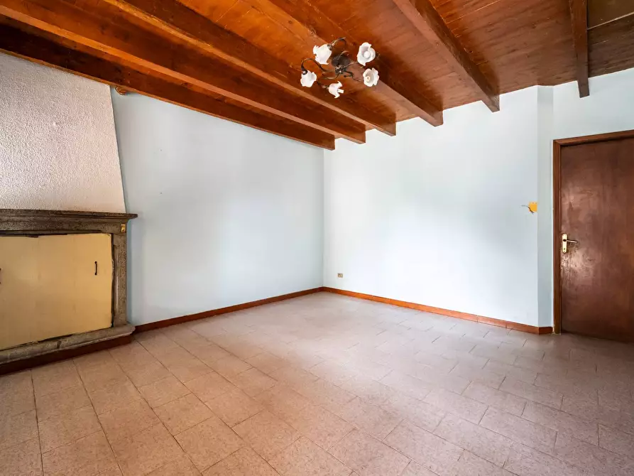 Immagine 50 di Rustico / casale in vendita  in via Toti a Varese