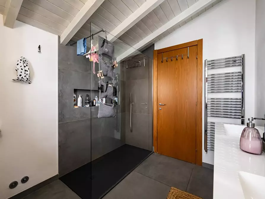 Immagine 17 di Villetta a schiera in vendita  in via 4 novembre 19B a Cittiglio