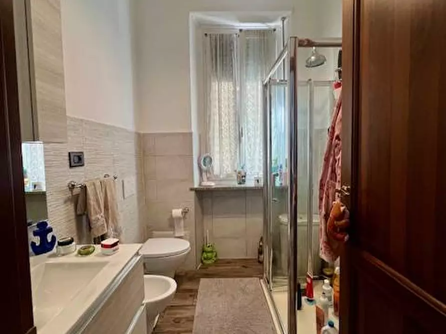 Immagine 11 di Appartamento in vendita  in Viale Valganna 21 a Varese