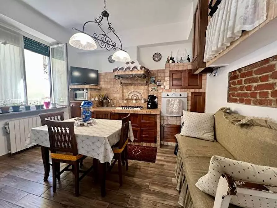 Immagine 13 di Appartamento in vendita  in Viale Valganna 21 a Varese