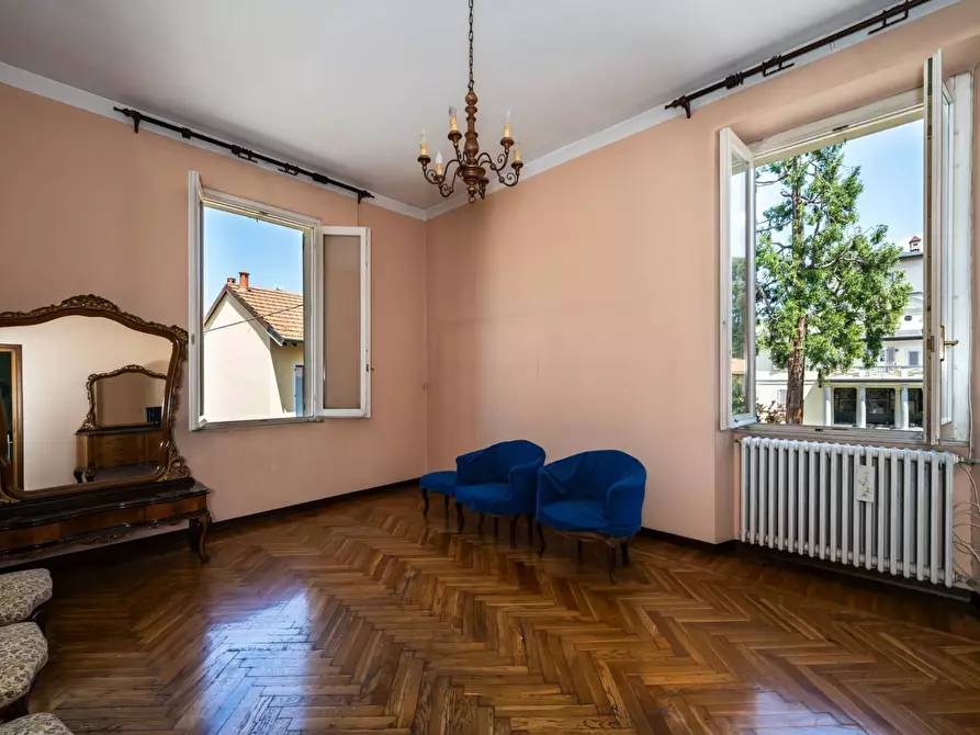 Immagine 26 di Villa in vendita  in Via Marconi 42 a Buscate