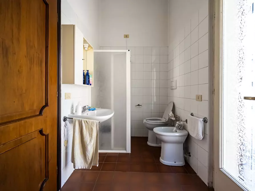 Immagine 20 di Villa in vendita  in Via Marconi 42 a Buscate