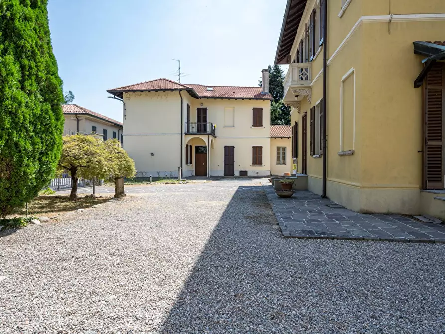 Immagine 5 di Villa in vendita  in Via Marconi 42 a Buscate