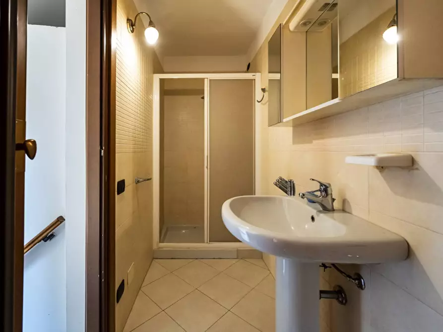 Immagine 21 di Appartamento in vendita  in Via Marconi 42 a Buscate