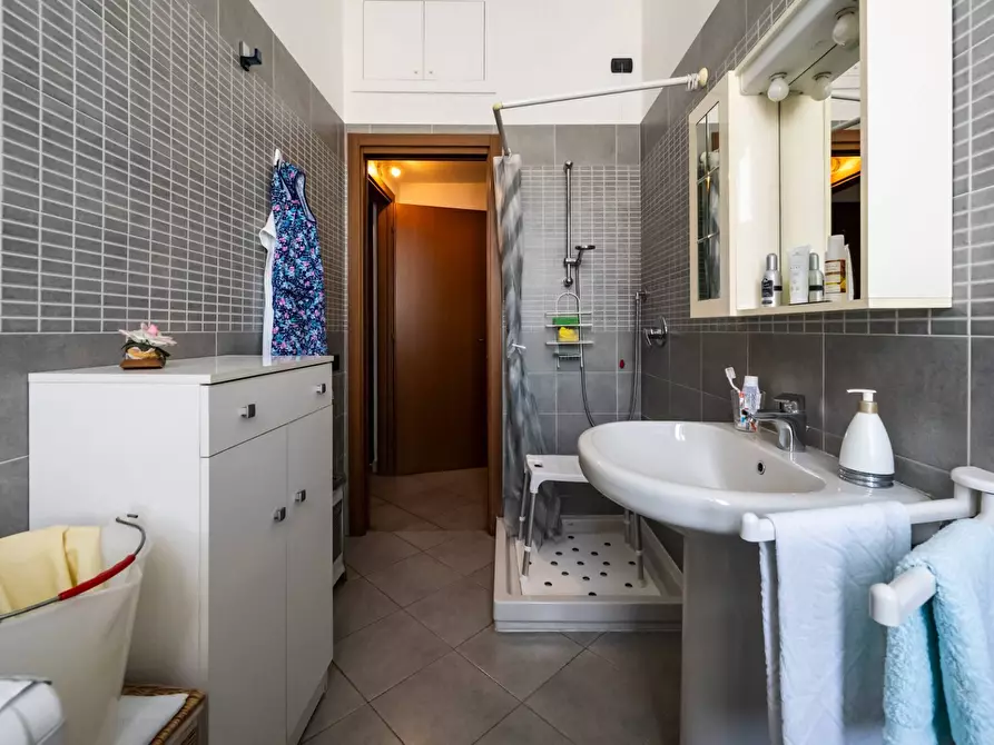 Immagine 37 di Appartamento in vendita  in Via Marconi 42 a Buscate