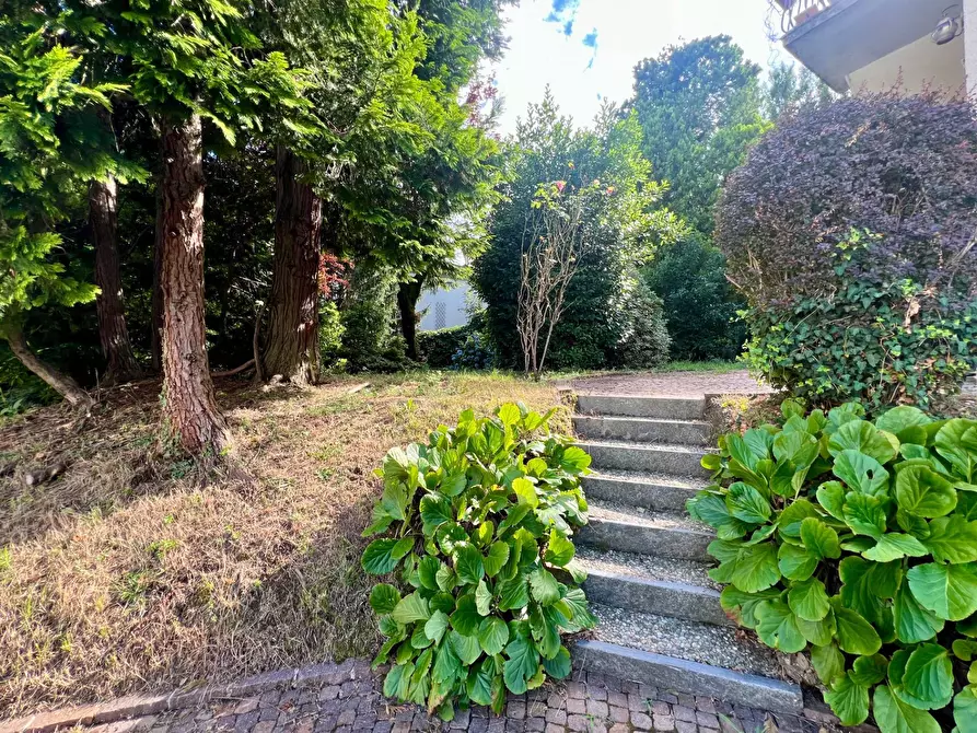 Immagine 31 di Agriturismo in vendita  in Via Ambrogio borgognone 15 a Varese