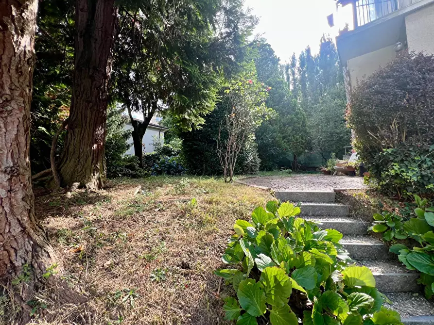 Immagine 32 di Agriturismo in vendita  in Via Ambrogio borgognone 15 a Varese