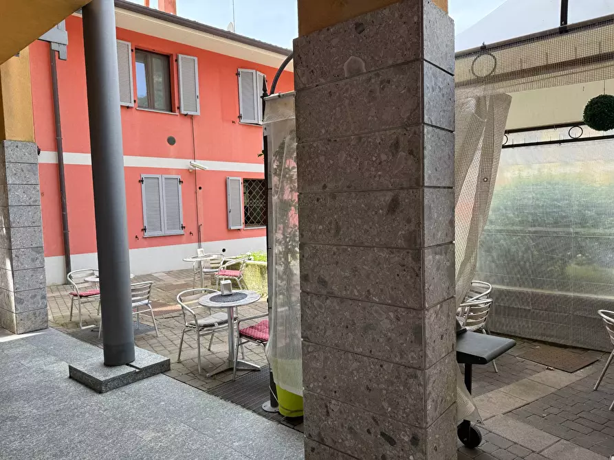 Immagine 4 di Attività commerciale in vendita  in Via Porro a Induno Olona
