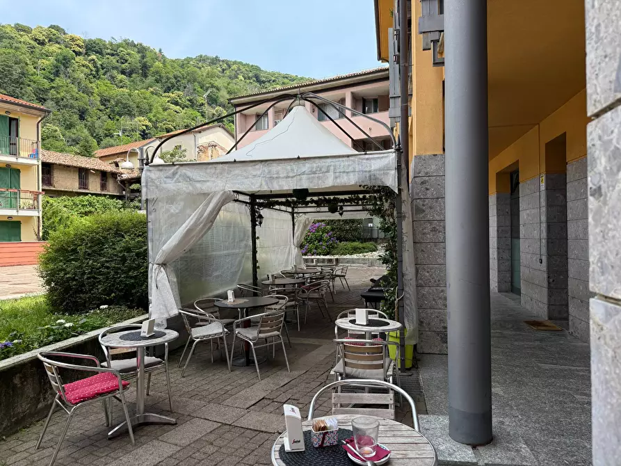 Immagine 6 di Attività commerciale in vendita  in Via Porro a Induno Olona