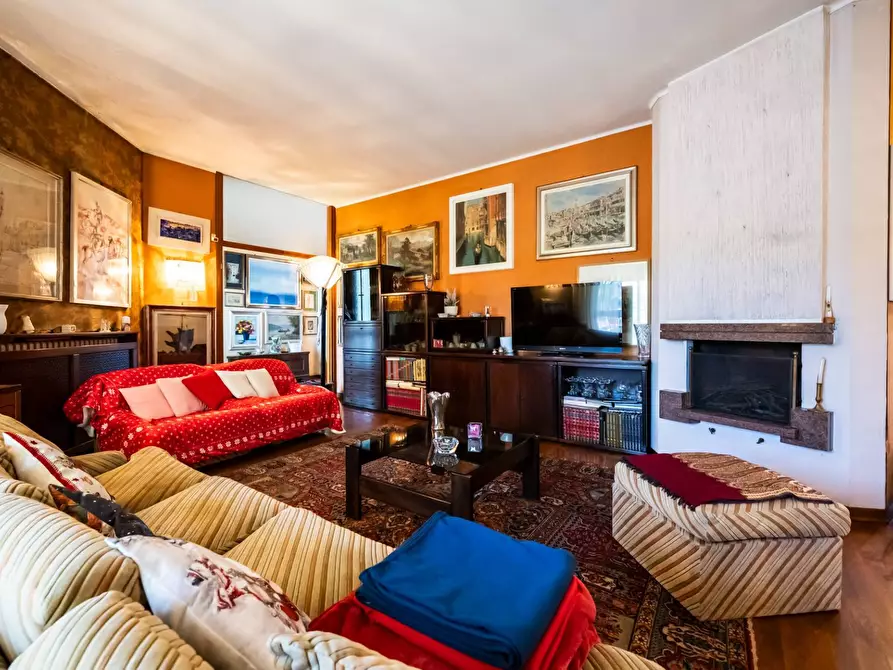 Immagine 4 di Villa in vendita  in Via Monte santo 7 a Albizzate