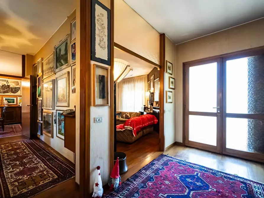 Immagine 13 di Villa in vendita  in Via Monte santo 7 a Albizzate