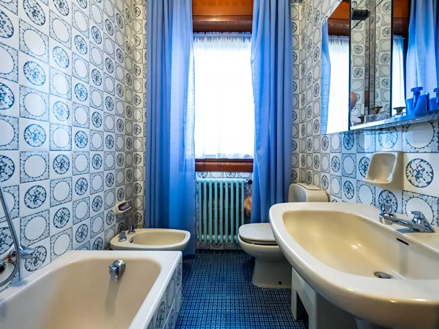 Immagine 21 di Villa in vendita  in Via Monte santo 7 a Albizzate