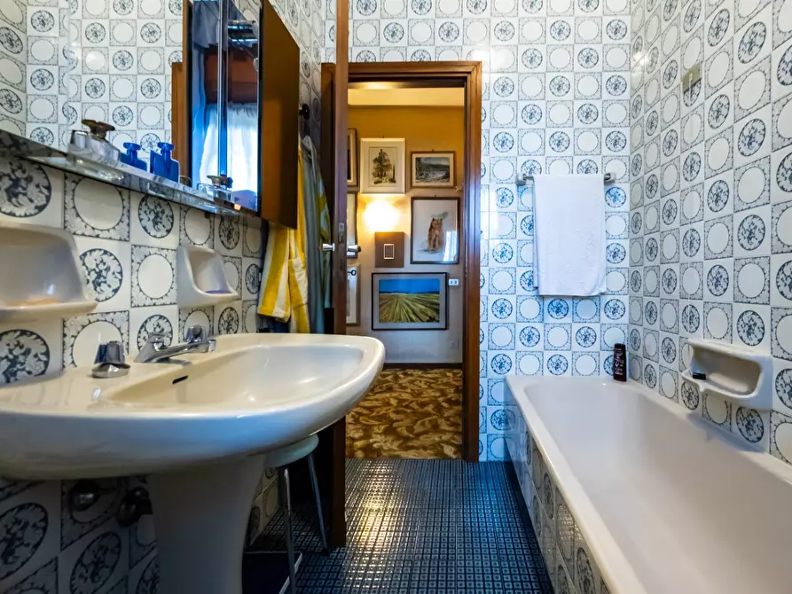 Immagine 22 di Villa in vendita  in Via Monte santo 7 a Albizzate