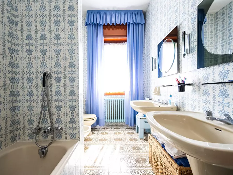 Immagine 28 di Villa in vendita  in Via Monte santo 7 a Albizzate