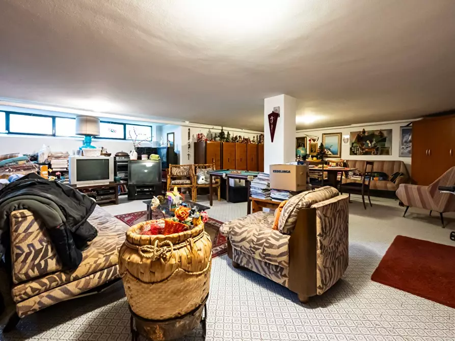 Immagine 37 di Villa in vendita  in Via Monte santo 7 a Albizzate