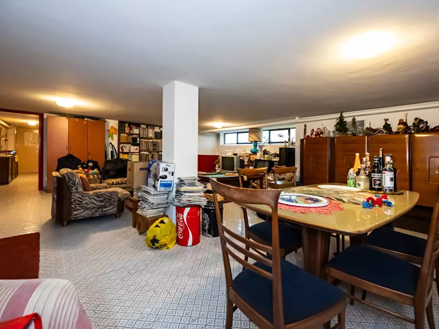 Immagine 41 di Villa in vendita  in Via Monte santo 7 a Albizzate