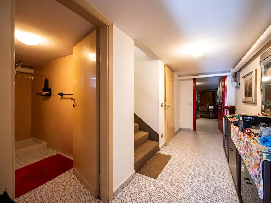 Immagine 44 di Villa in vendita  in Via Monte santo 7 a Albizzate