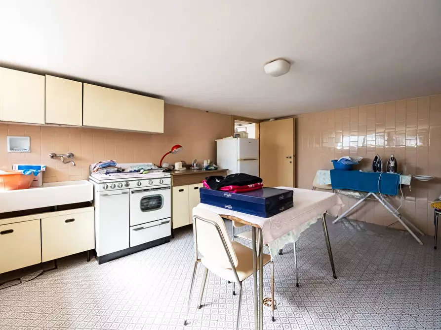 Immagine 49 di Villa in vendita  in Via Monte santo 7 a Albizzate