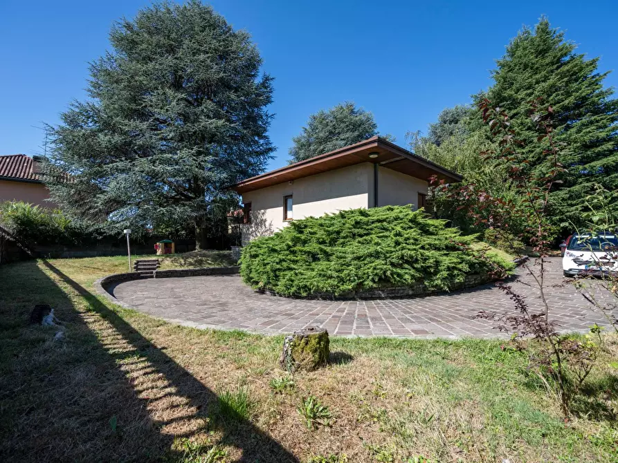 Immagine 52 di Villa in vendita  in Via Monte santo 7 a Albizzate