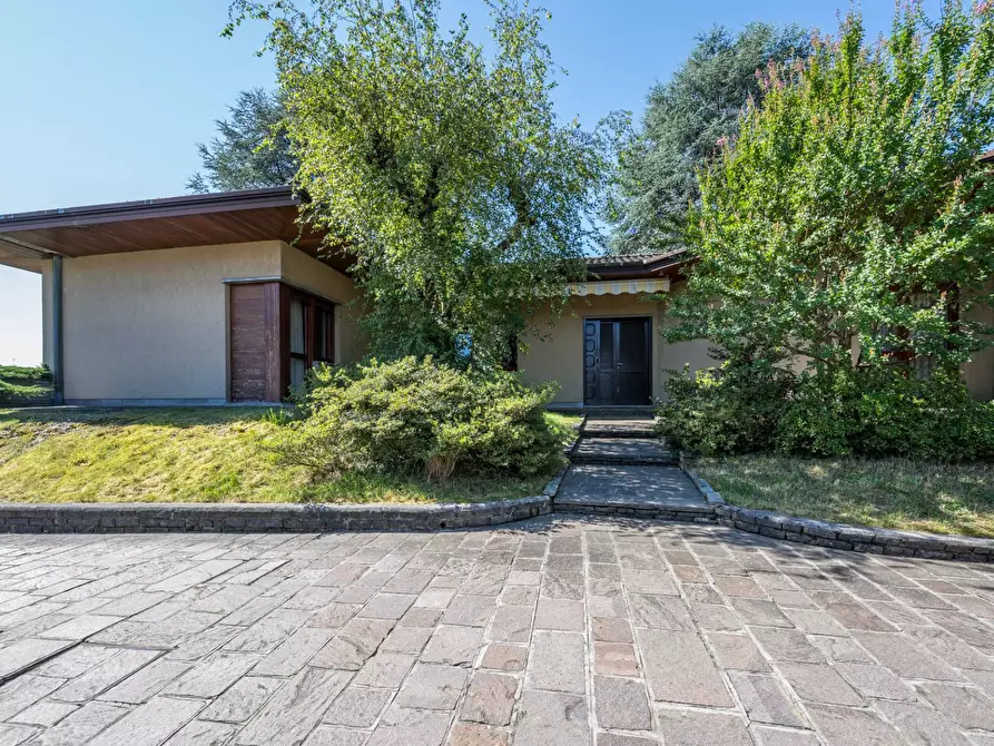 Immagine 60 di Villa in vendita  in Via Monte santo 7 a Albizzate