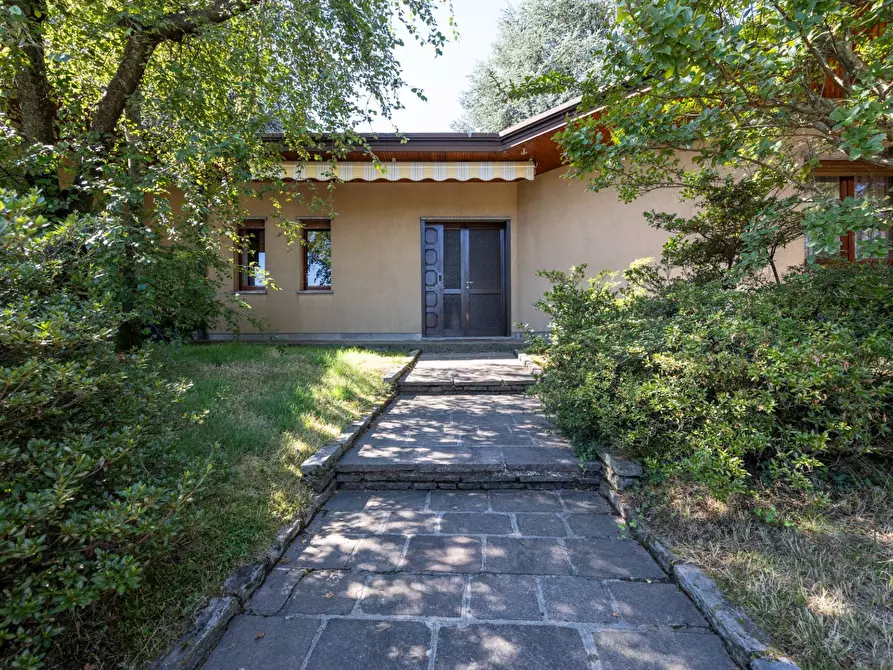 Immagine 63 di Villa in vendita  in Via Monte santo 7 a Albizzate