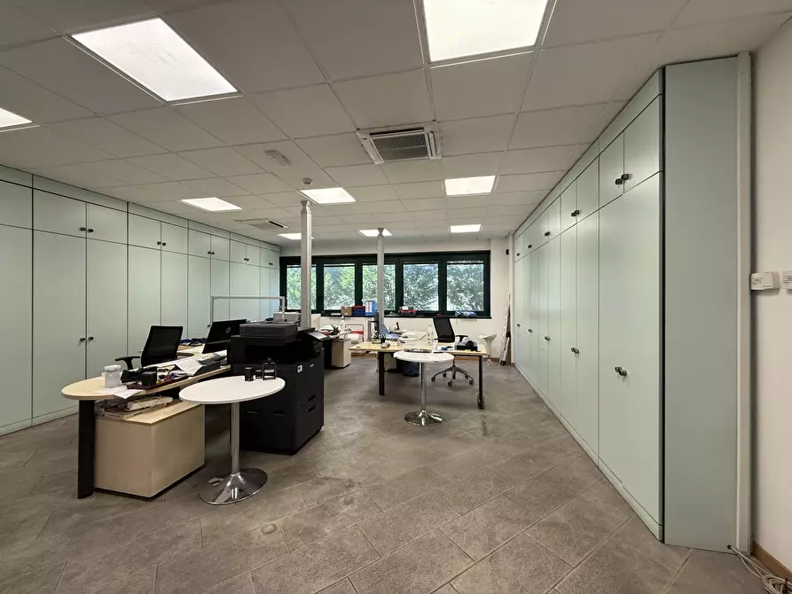 Immagine 6 di Capannone industriale in vendita  in Via 1 maggio n1 a Azzate