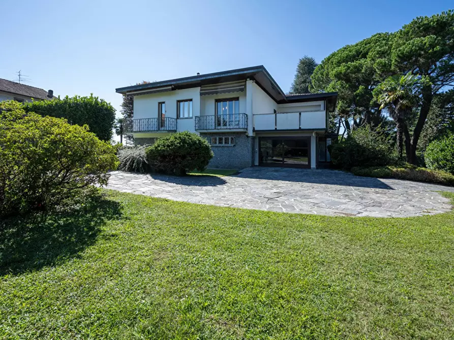 Immagine 5 di Villa in vendita  in Via Monte Rosa a Besano