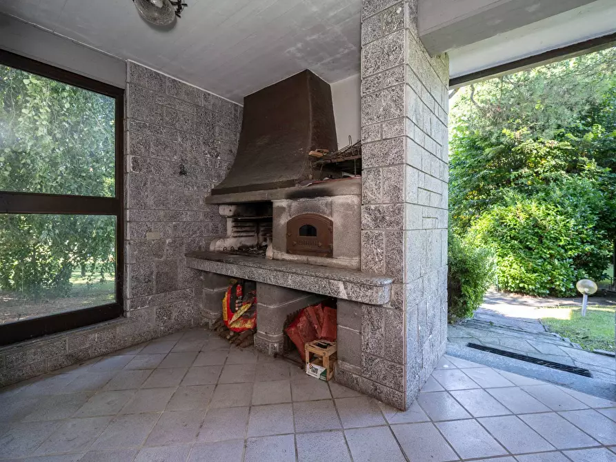 Immagine 27 di Villa in vendita  in Via Monte Rosa a Besano