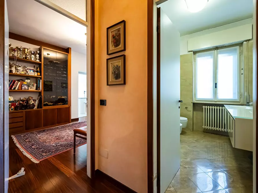 Immagine 25 di Villa in vendita  in Via Monte Rosa a Besano