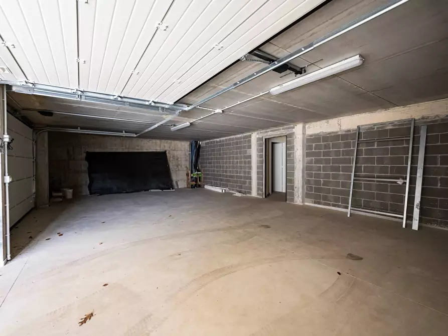 Immagine 33 di Villa in vendita  in via Matteotti a Barasso