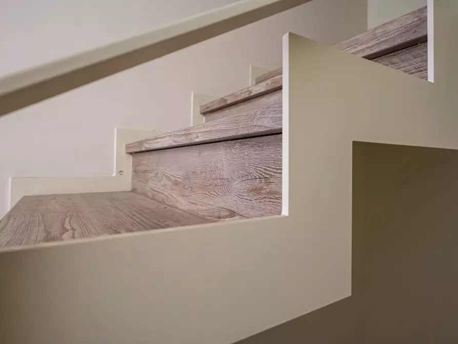 Immagine 21 di Villa in vendita  in via Matteotti a Barasso