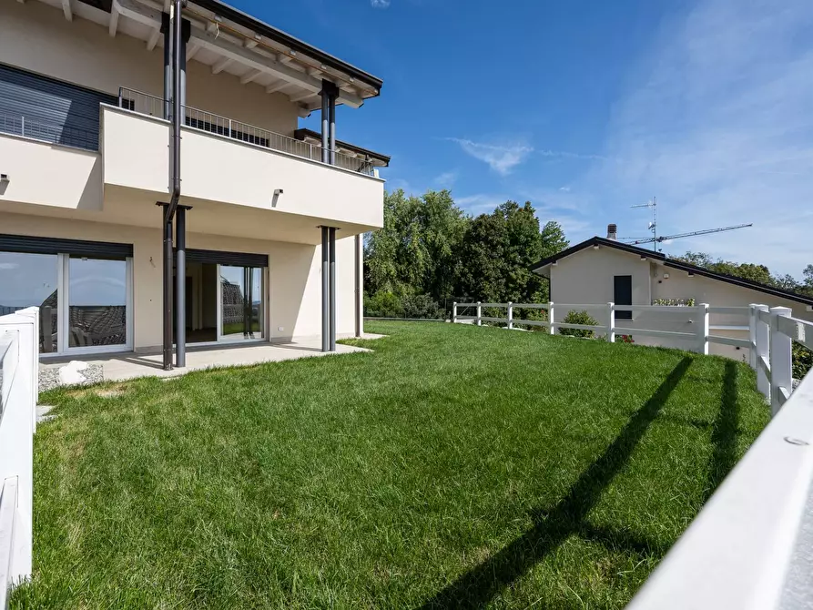 Immagine 3 di Villa in vendita  in via Matteotti a Barasso