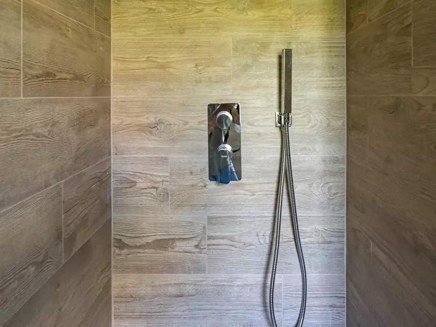 Immagine 19 di Villa in vendita  in via Matteotti a Barasso