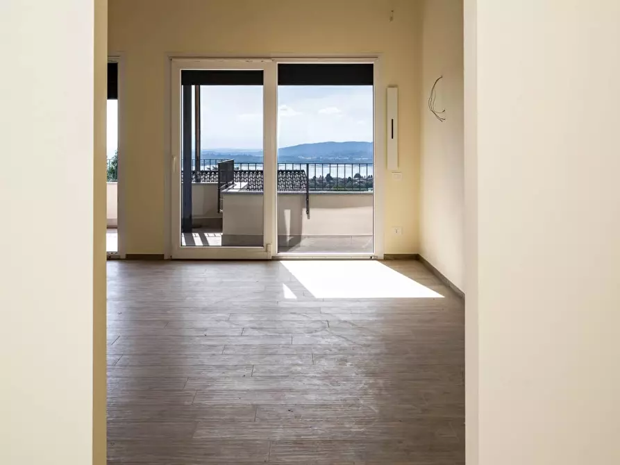 Immagine 29 di Villa in vendita  in via Matteotti a Barasso