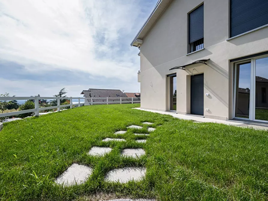 Immagine 7 di Villa in vendita  in via Matteotti a Barasso