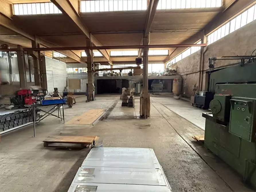 Immagine 8 di Capannone industriale in vendita  in VIA ANTONIO PACINOTTI 6 a Varese