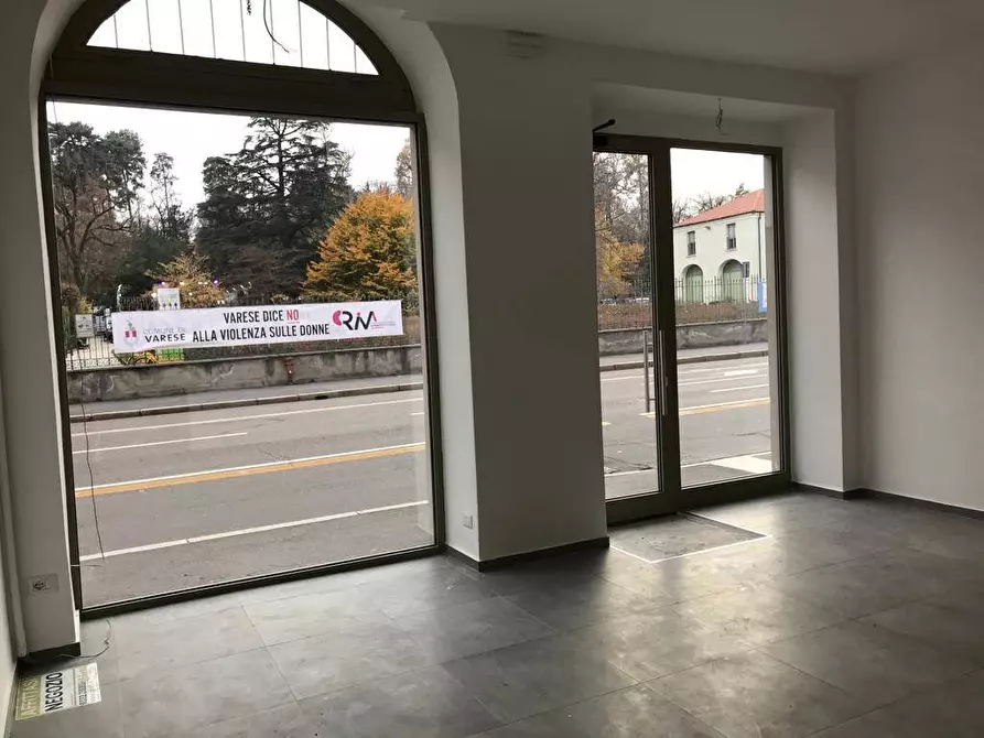 Immagine 4 di Locale commerciale in affitto  in Via Sacco 12 a Varese