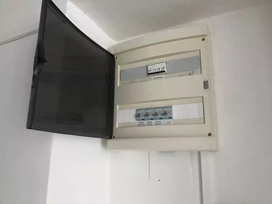 Immagine 7 di Locale commerciale in affitto  in Via Sacco 12 a Varese