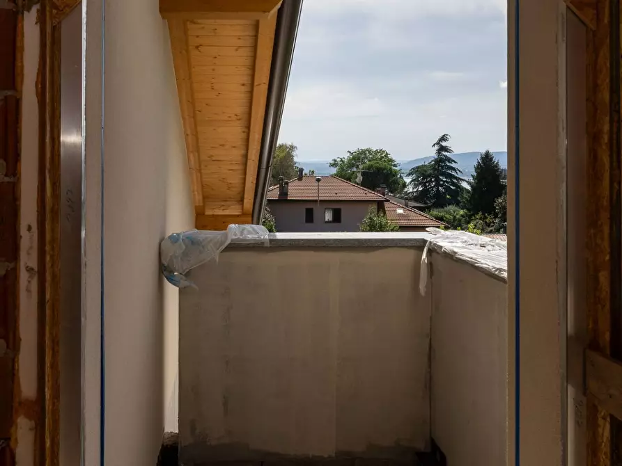 Immagine 15 di Villa in vendita  in via Matteotti a Barasso