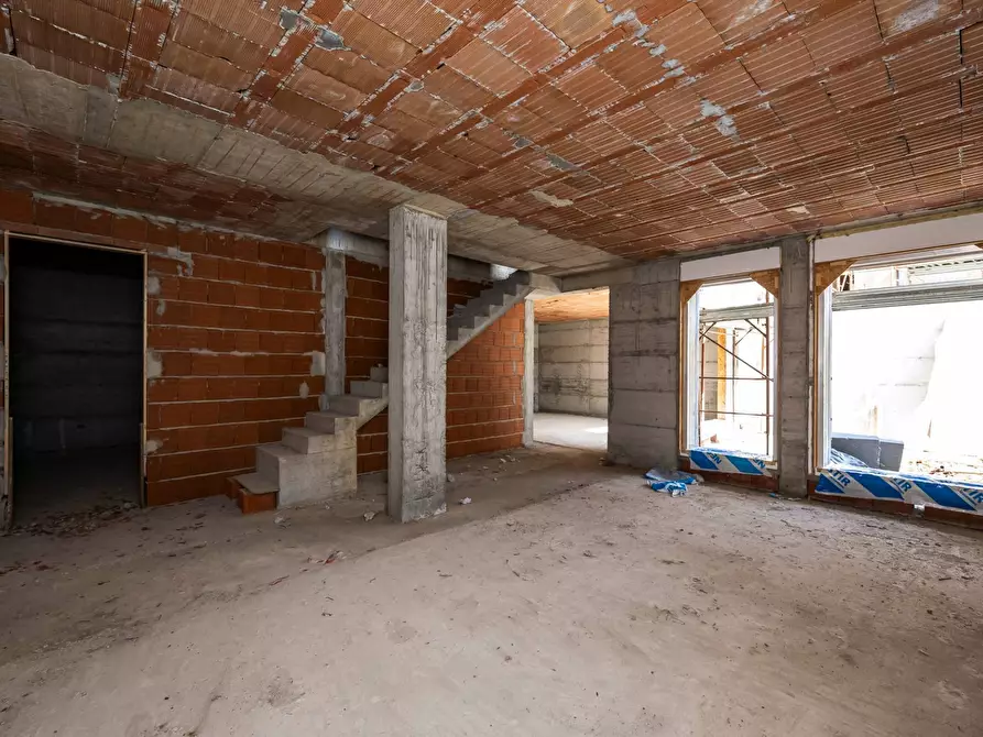 Immagine 17 di Villa in vendita  in via Matteotti a Barasso