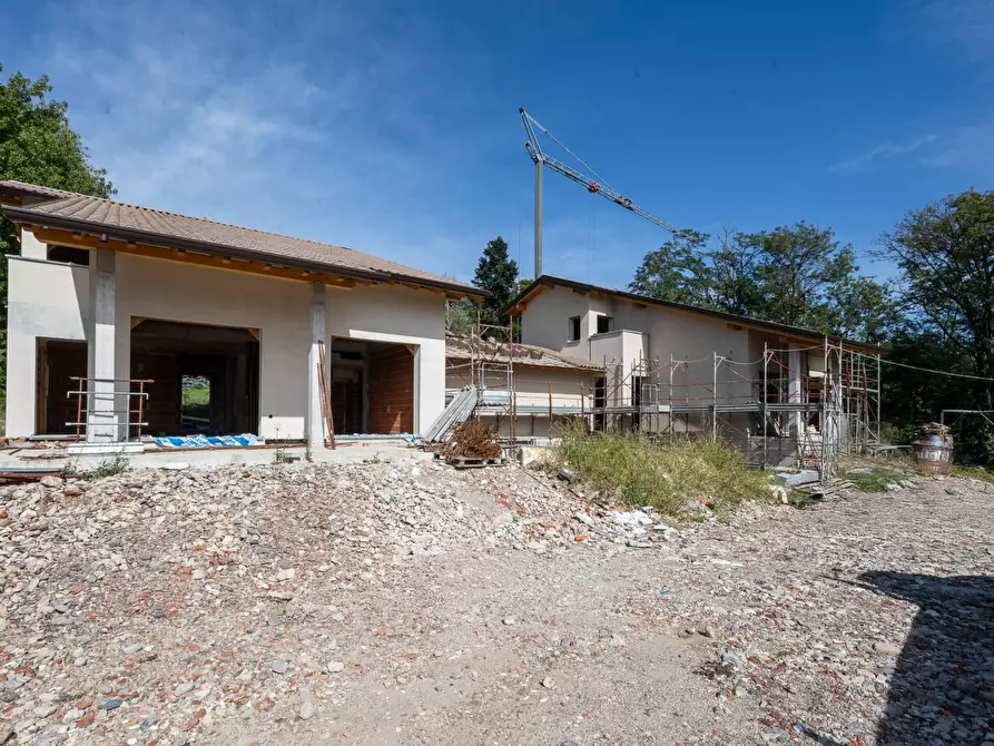 Immagine 2 di Villa in vendita  in via Matteotti a Barasso