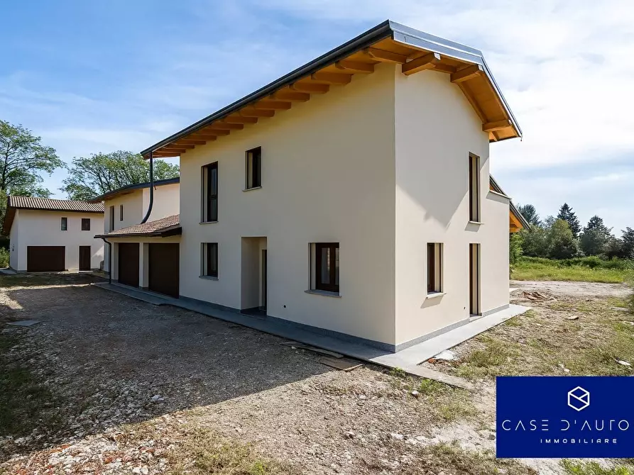 Immagine 3 di Villa in vendita  in via Matteotti a Barasso