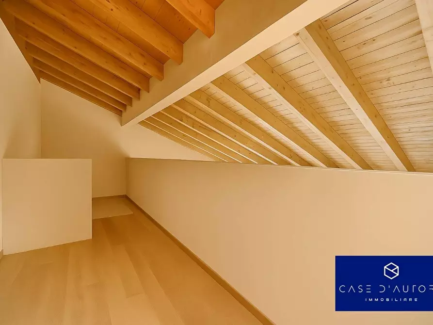 Immagine 13 di Villa in vendita  in via Matteotti a Barasso