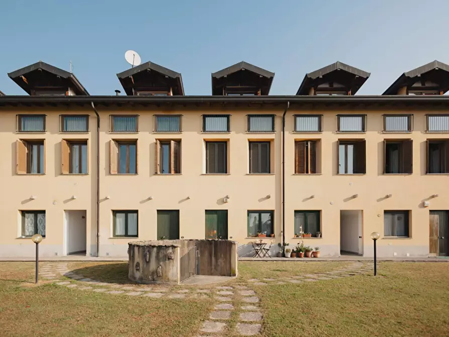 Immagine 1 di Appartamento in vendita  in via mazzini 3 a Barasso