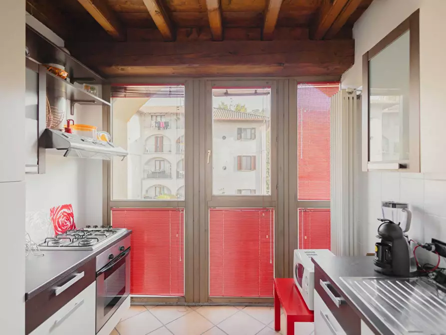 Immagine 7 di Appartamento in vendita  in via mazzini 3 a Barasso