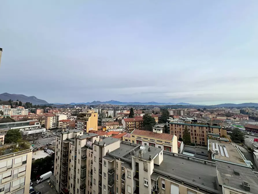 Immagine 9 di Appartamento in vendita  in Via Rainoldi 23 a Varese