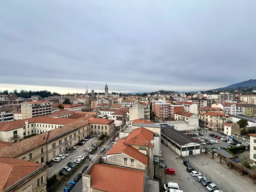 Immagine 12 di Appartamento in vendita  in Via Rainoldi 23 a Varese