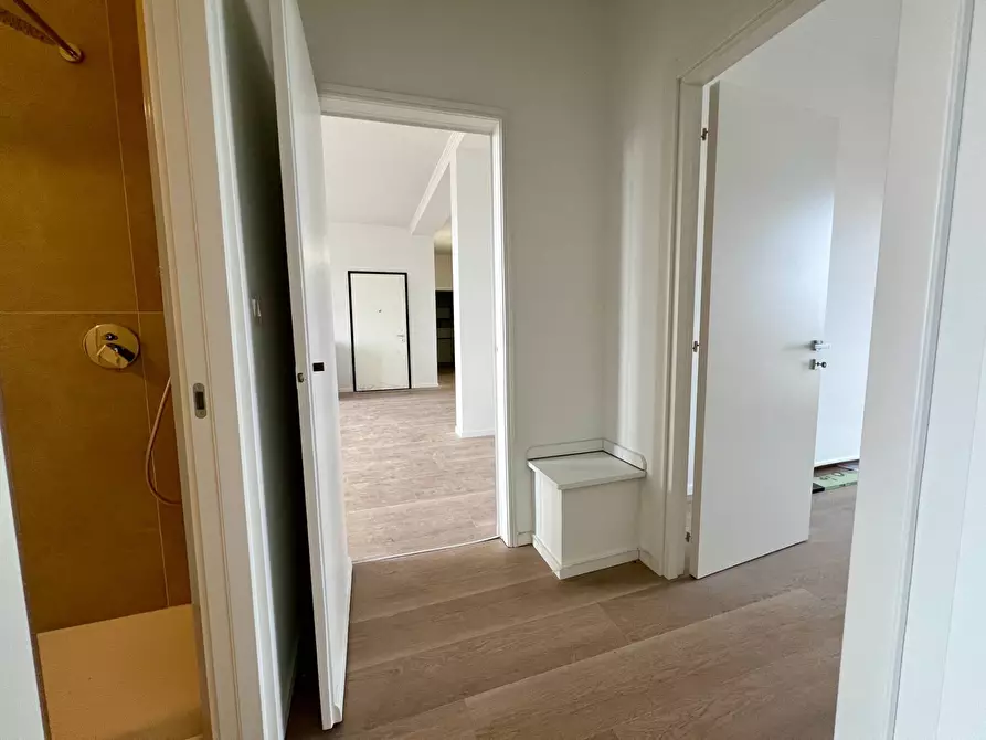 Immagine 21 di Appartamento in vendita  in Via Rainoldi 23 a Varese