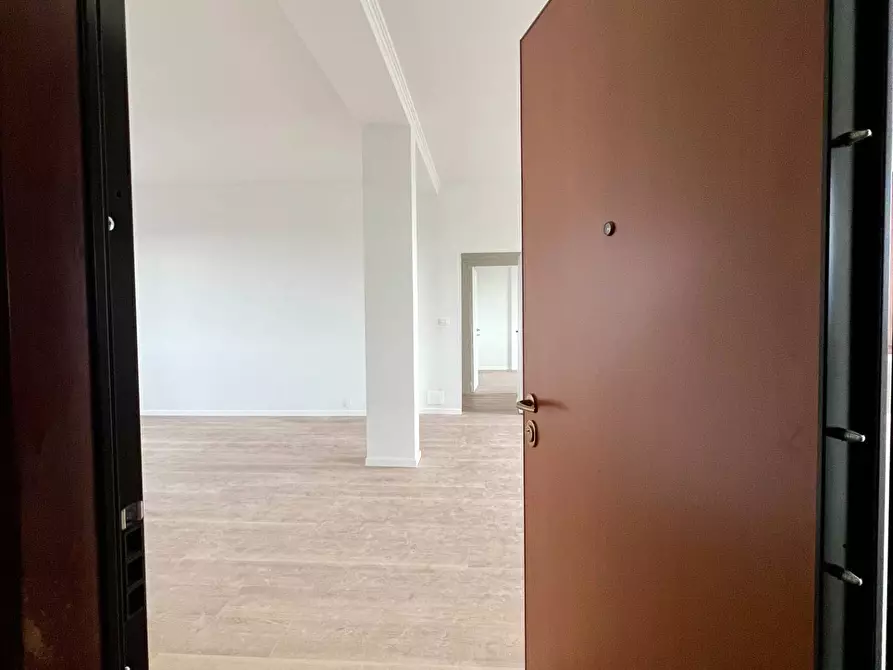 Immagine 24 di Appartamento in vendita  in Via Rainoldi 23 a Varese